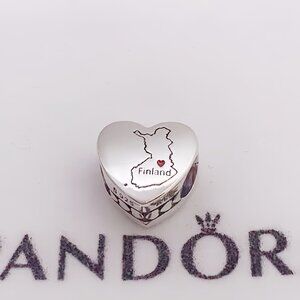 Pandora Finland Map I love Finland Heart Charm